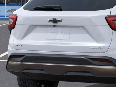 New 2026 Chevrolet Trax ACTIV w/ Sunroof Package image 14