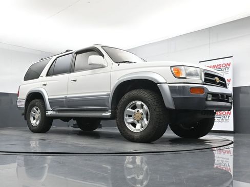 Used 1997 Toyota 4Runner Limited AWD/4WD image 31