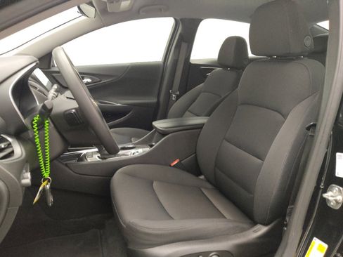 Used 2025 Chevrolet Malibu LT image 17