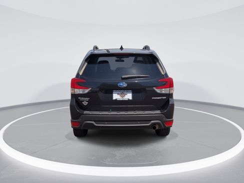 Used 2023 Subaru Forester Limited AWD/4WD image 6