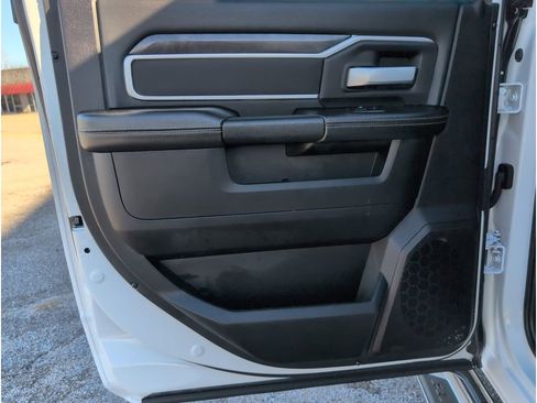 Used 2024 RAM 2500 Big Horn image 33