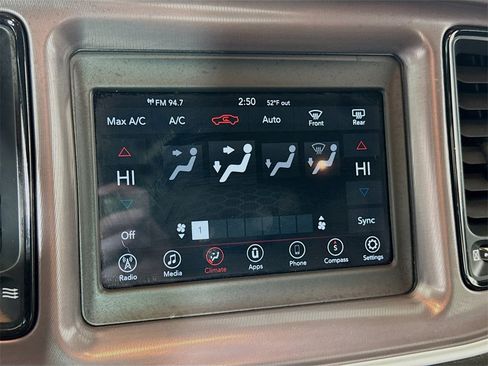 Used 2022 Dodge Challenger R/T image 15