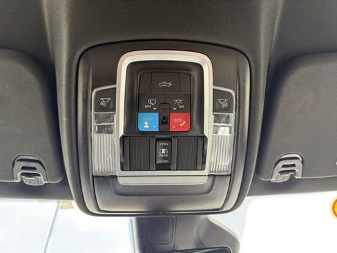 Used 2025 RAM 1500 Big Horn AWD/4WD image 27