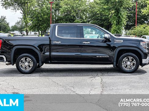 Used 2025 GMC Sierra 1500 SLT RWD image 10