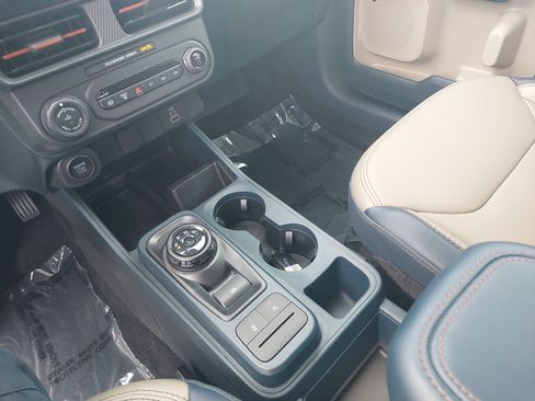 Used 2026 Ford Maverick Lariat w/ 4K Tow Package AWD/4WD image 27