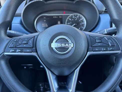 Used 2025 Nissan Versa SV FWD image 25