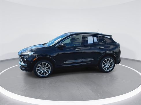 Used 2025 Buick Encore GX Avenir w/ Avenir Convenience Package image 5