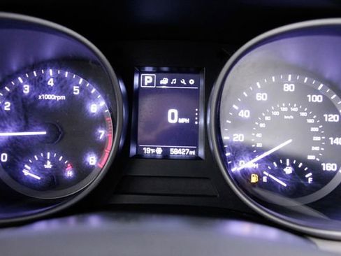 Used 2018 Hyundai Santa Fe Sport image 21