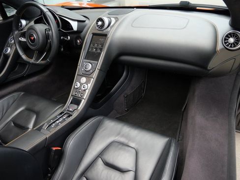 Used 2015 McLaren 650S Spider image 10