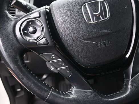 Used 2017 Honda Ridgeline RTL-E image 23