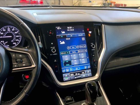 Used 2023 Subaru Outback Premium image 8