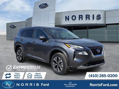 Used 2023 Nissan Rogue SV image 1
