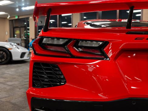 Used 2023 Chevrolet Corvette Stingray Preferred Cpe w/ 2LT image 22