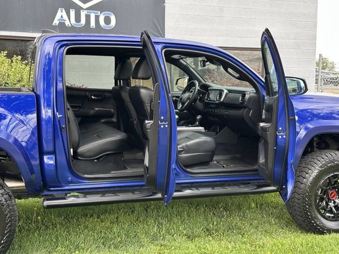 Used 2022 Toyota Tacoma Limited AWD/4WD image 27