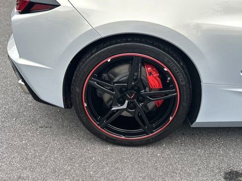 Used 2021 Chevrolet Corvette Stingray Premium Conv w/ Z51 Performance Package image 17