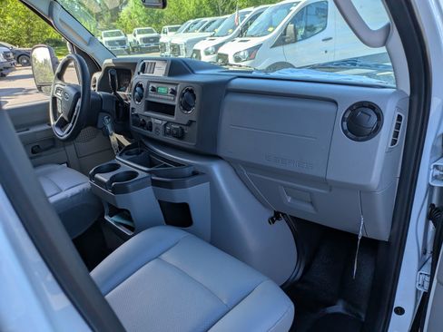 New 2027 Ford E-350 and Econoline 350 Super Duty w/ Power Equipment Group RWD image 31