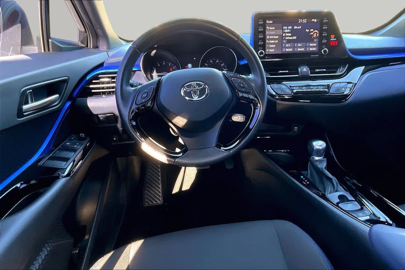 Used 2022 Toyota C-HR XLE FWD image 6