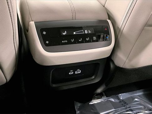 New 2025 Nissan Pathfinder SL image 20