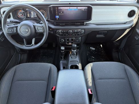 Used 2024 Jeep Wrangler Unlimited Sport AWD/4WD image 3