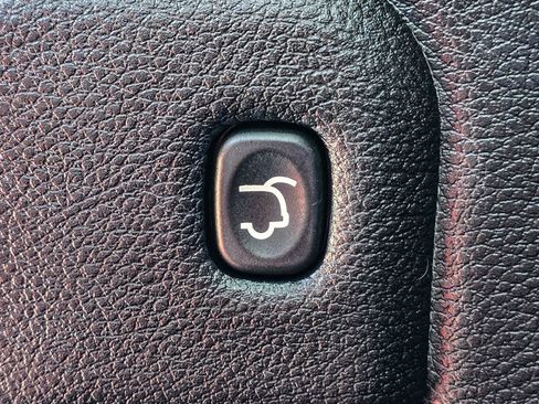 Used 2019 Jeep Grand Cherokee Altitude image 33