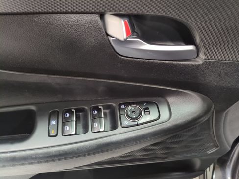 Used 2020 Hyundai Santa Fe SE FWD image 16