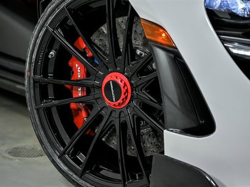 Used 2018 McLaren 720S Performance RWD image 4