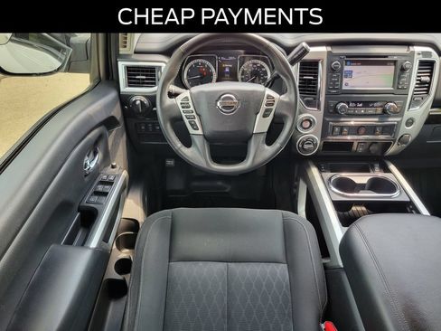 Used 2017 Nissan Titan SV AWD/4WD image 9