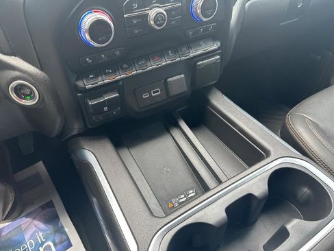 Used 2020 GMC Sierra 1500 AT4 w/ Off-Road Performance Package image 16