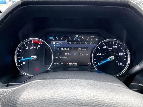 Used 2017 Ford F450 Platinum w/ Platinum Ultimate Package AWD/4WD image 19