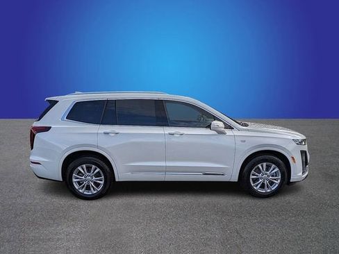 New 2025 Cadillac XT6 Luxury image 6