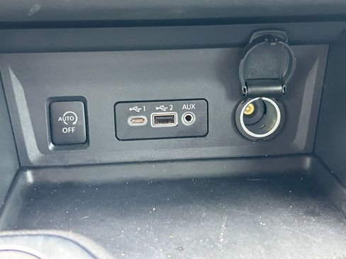 Used 2025 Nissan Sentra SV FWD image 24