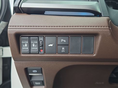 New 2026 Honda Odyssey Touring image 25