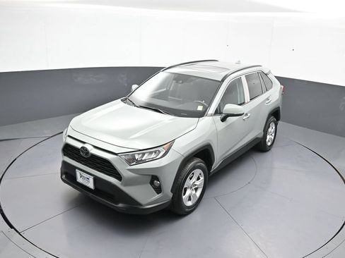 Certified 2020 Toyota RAV4 XLE w/ Convenience Package AWD/4WD image 35