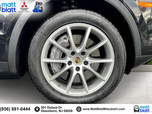 Used 2022 Porsche Cayenne Platinum Edition image 10