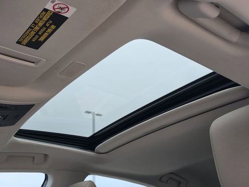 Used 2021 Lexus ES 300h w/ Premium Package FWD image 18