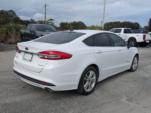 Certified 2018 Ford Fusion S image 3