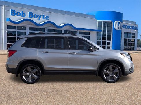 Used 2019 Honda Passport Touring image 2