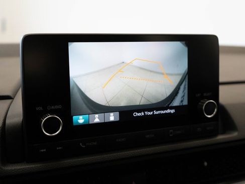 Used 2024 Honda CR-V LX image 4