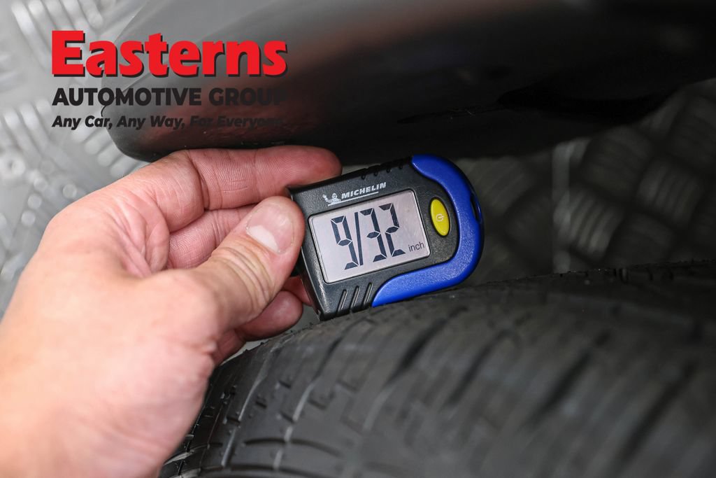 Used 2023 Nissan Pathfinder S AWD/4WD image 31