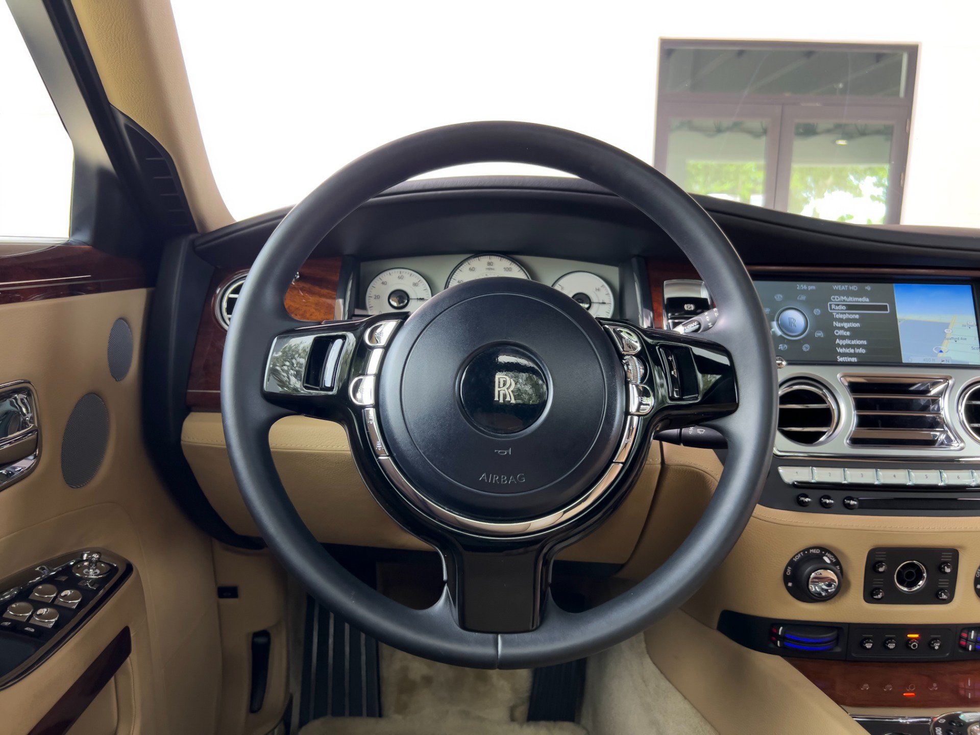 Used 2013 Rolls-Royce Ghost RWD image 6