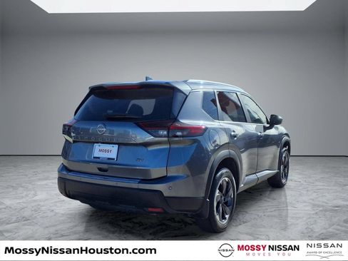 Used 2024 Nissan Rogue SV w/ SV Premium Package FWD image 7