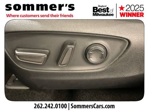 Used 2024 Toyota RAV4 SE w/ Convenience Package AWD/4WD image 10