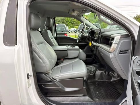 Used 2024 Ford F550 4x4 Regular Cab Super Duty image 11