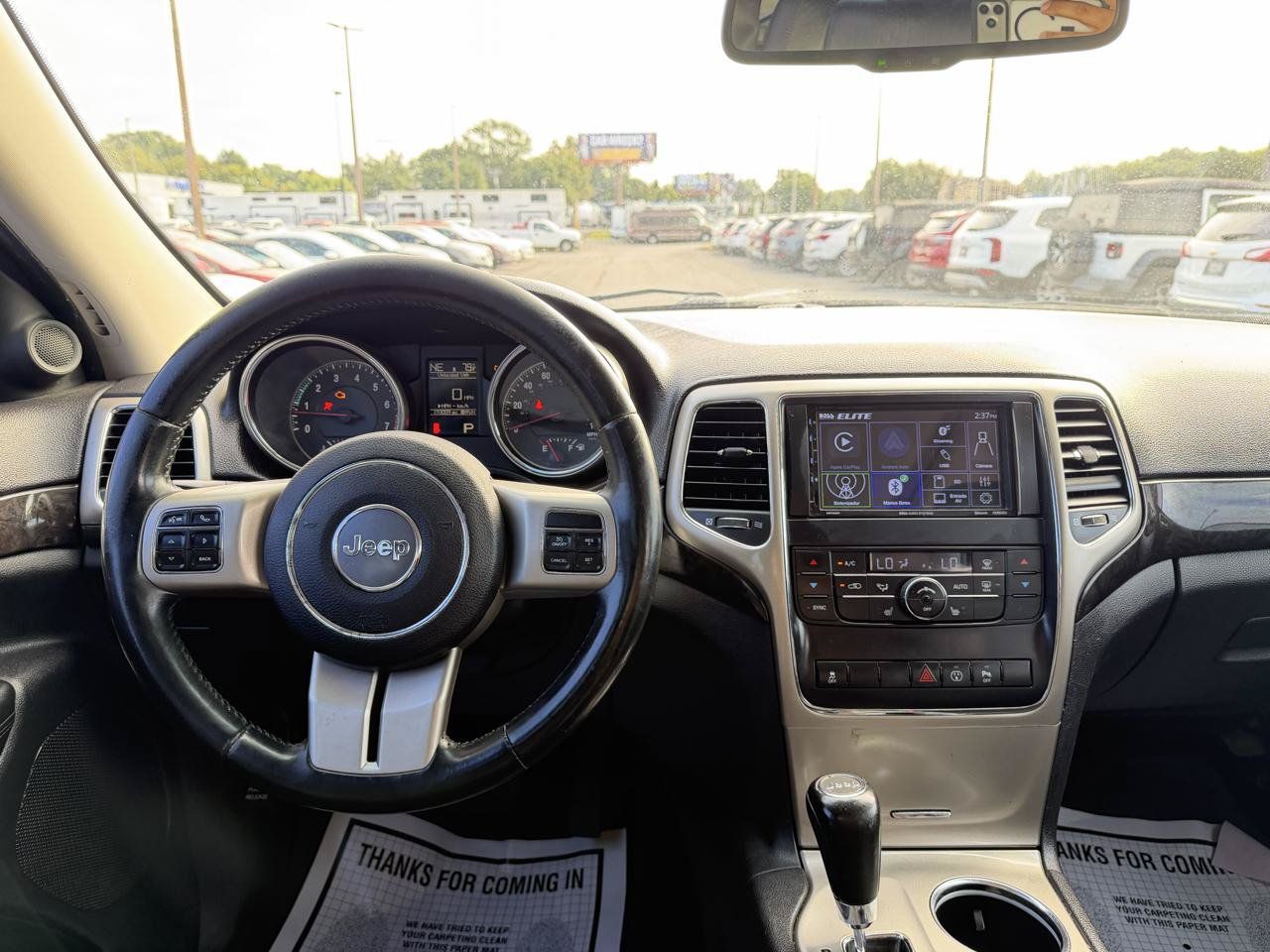 Used 2013 Jeep Grand Cherokee Laredo AWD/4WD image 17
