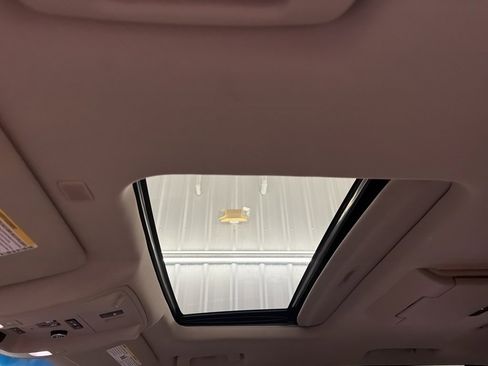 Used 2018 GMC Yukon Denali w/ Denali Ultimate Package image 16