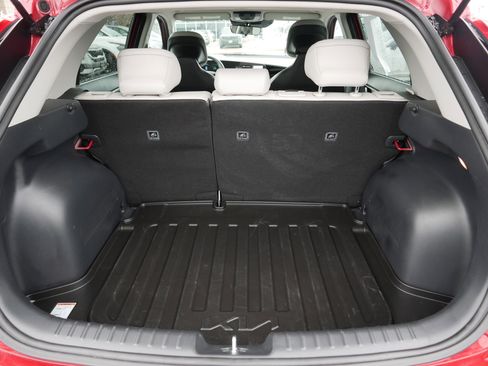 Certified 2023 Kia Niro EX image 18