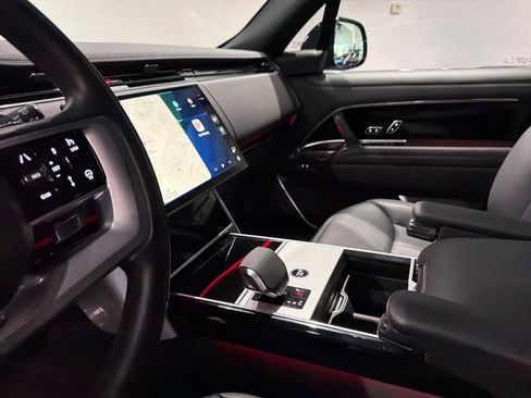 Used 2024 Land Rover Range Rover SE AWD/4WD image 20