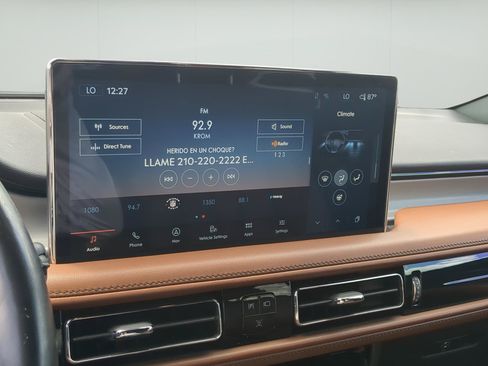 Used 2023 Lincoln Nautilus Reserve w/ Luxury Package FWD image 16