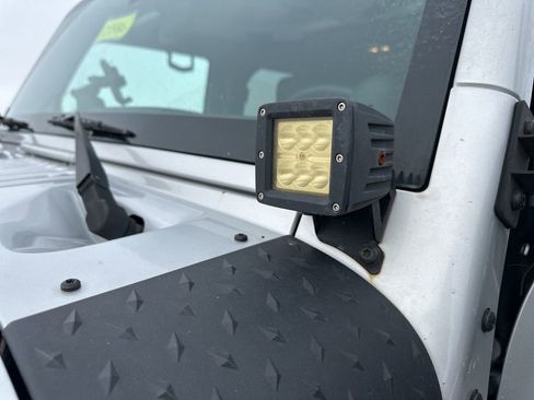 Used 2012 Jeep Wrangler Unlimited Sport image 26