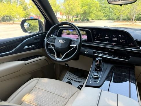 Used 2023 Cadillac Escalade ESV Premium Luxury AWD/4WD image 50